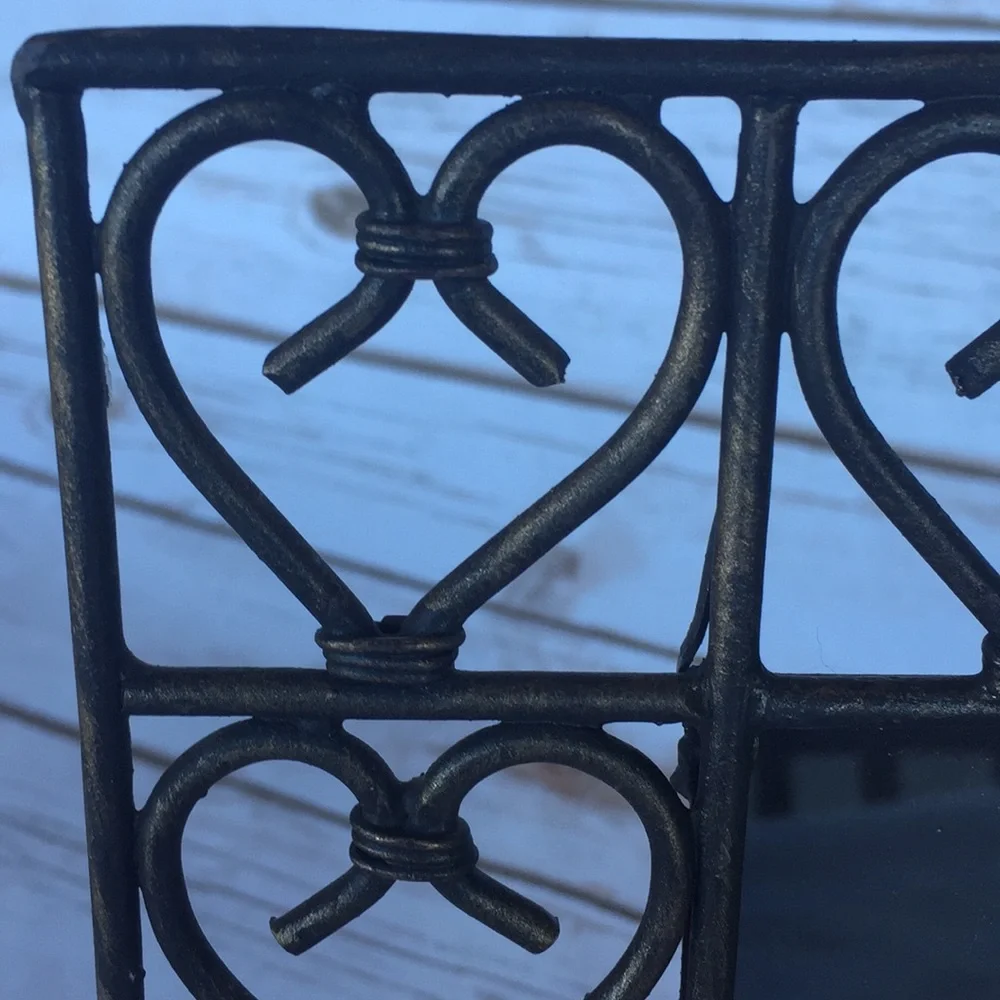 Heart Design Iron Picture Frame